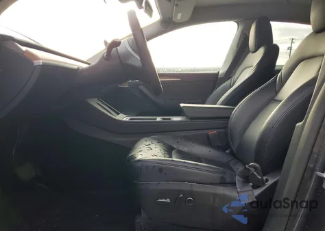 2023 Tesla Model Y z USA, uszkodzony, nr VIN 7SAYGDEE1PF835291